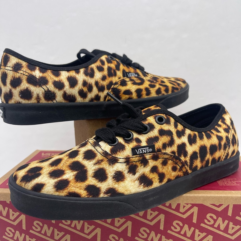 Vans Men’s Authentic Lowpro Sneakers 
Leopard 
Lifestyle, Low Profile - Picture 6 of 16